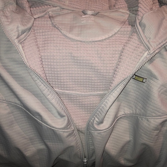 Great silver/gray Nike jacket with hood - Picture 5 of 10
